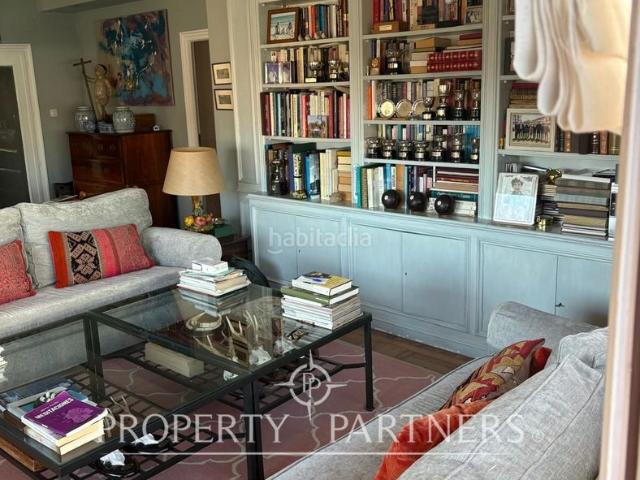 Apartamento en venta en Madrid, Nueva España. Piso luminoso con terraza en Chamartín. Apartamentos.
