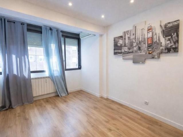 Apartamento en venta en Madrid, San Pascual