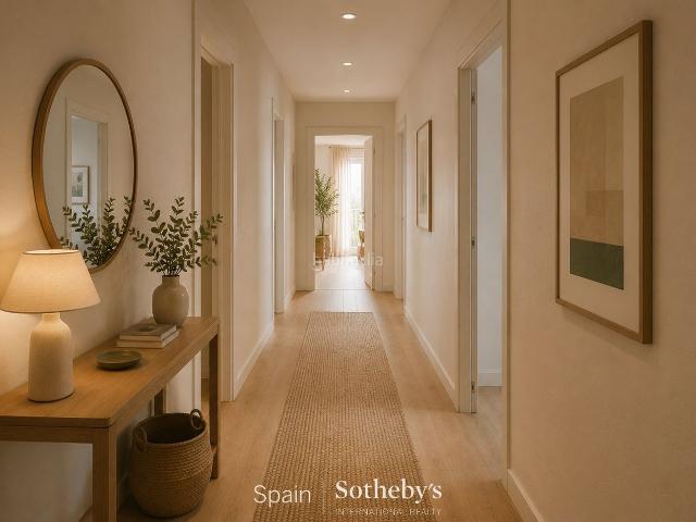 Apartamento en venta en Madrid, Pacífico. Piso integralmente reformado de 3 dormitorios y 2 baños listo para estrenar. Apartamentos.