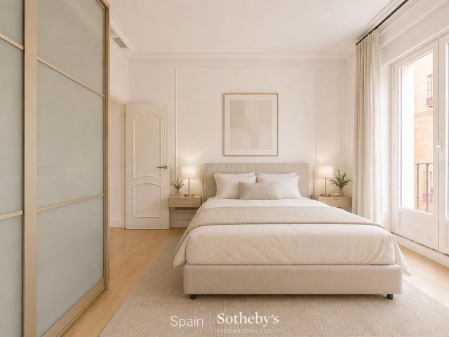 Apartamento en venta en Madrid, Universidad Malasaña. Piso de 4 habitaciones en Malasaña. Apartamentos.