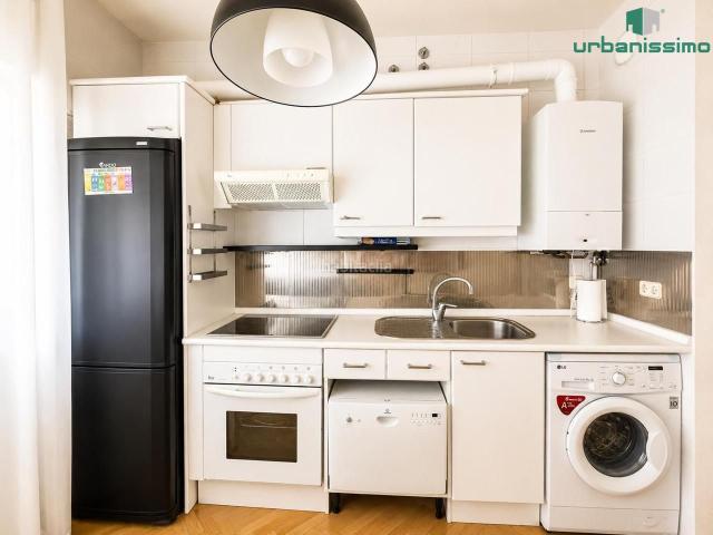 Apartamento en venta en Madrid, Valdeacederas. VALDEACEDERAS APARTAMENTO LUMINOSO CON PATIO. Apartamentos.