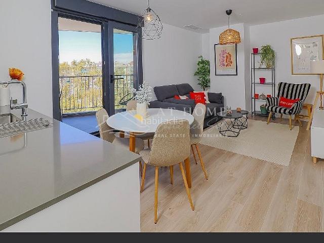 Apartamento en venta en Málaga, Centro Histórico. LUJOSO PISO EN VENTA EN LAS TORRES DE MARTIRICOS. Apartamentos.