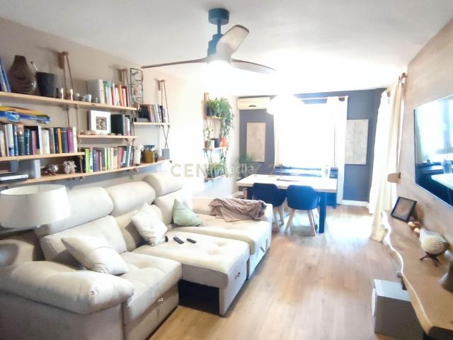Apartamento en venta en Málaga, Guadalmar. Espectacular apartamento en primera línea de playa en Guadalmar. Apartamentos.