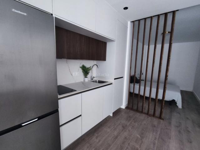 Apartamento en venta en Málaga, Los Castillejos La Trinidad. Apartamento reformado con amplia terraza en el centro de Málaga. Apartamentos.