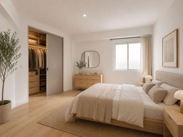 Apartamento en venta en Málaga, Los Guindos Parque Mediterráneo Santa Paula. Apartamentos.