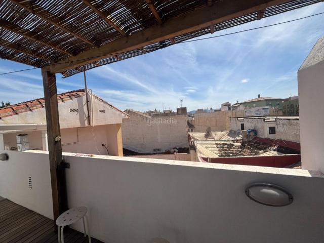 Apartamento en venta en Málaga, La Merced. Ático con Licencia Turística y Terraza a Pasos de la Casa Natal de Pablo Picasso en Plaza de la Merced Sin Ascensor. Apartamentos.