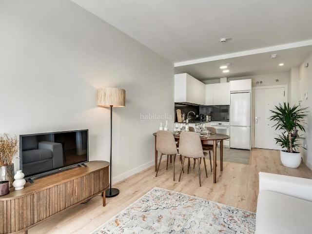 Apartamento en venta en Málaga, Martiricos La Roca La Rosaleda. BONITO APARTAMENTO 1 DORMITORIO EN TORRES DE MARTIRICOS. Apartamentos.