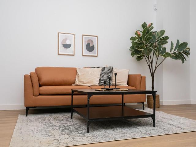 Apartamento en venta en Málaga, San Alberto La Alcubilla Florisol. Loft a estrenar Gran SótanoTrastero de 49m2 en Camino de Suárez. Apartamentos.