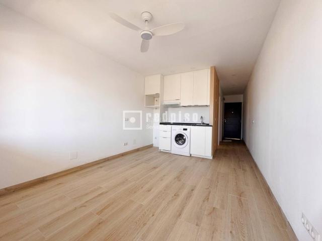 Apartamento en venta en Málaga, Pedregalejo Morlaco. PISO EN PEDREGALEJO, MALAGA. Apartamentos.