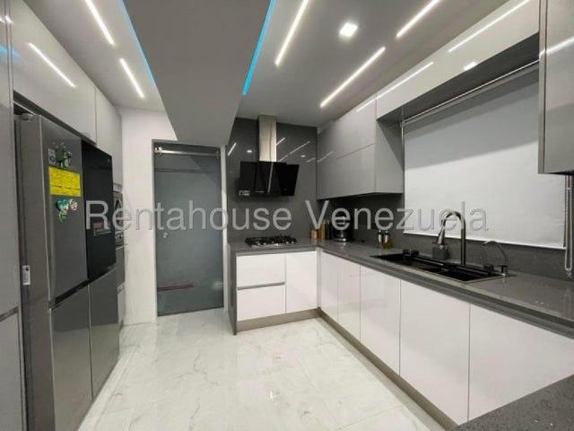 Apartamento en Venta en Maracay Girardot Aragua 113 m2. 3 hab