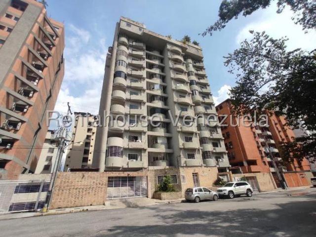 Apartamento en Venta en Maracay Girardot Aragua 133 m2. 4 hab
