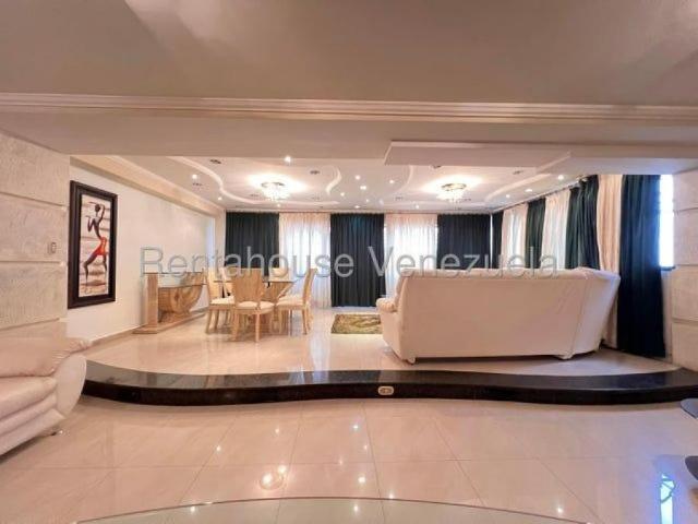 Apartamento en Venta en Maracay Girardot Aragua 183 m2. 3 hab