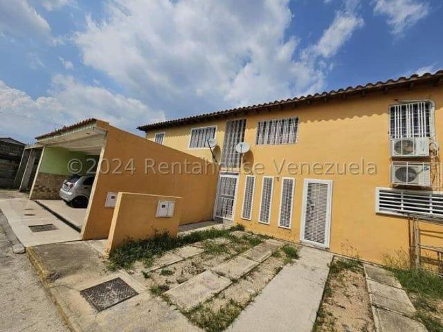Apartamento en Venta en Maracay Santiago Mariño Aragua 120 m2. 3 hab