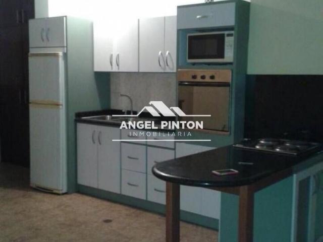 Apartamento en Venta en Maracaibo COL Zulia 86 m2. 2 hab