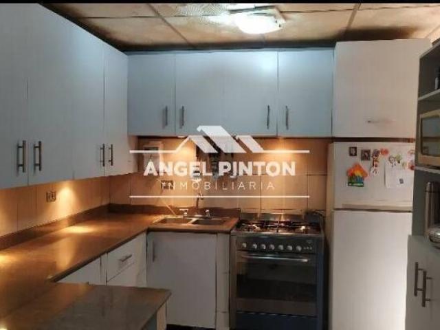 Apartamento en Venta en Maracaibo Juana de Ávila Zulia 61 m2. 3 hab