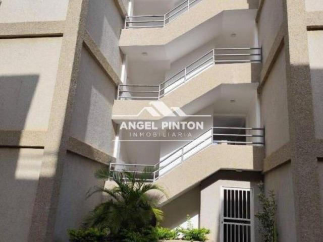 Apartamento en Venta en Maracaibo Los Naranjos Zulia 70 m2. 3 hab