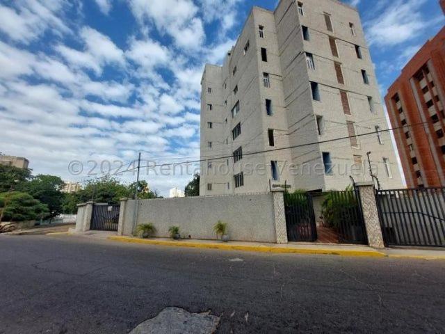 Apartamento en Venta en Maracaibo Zulia 115 m2. 3 hab