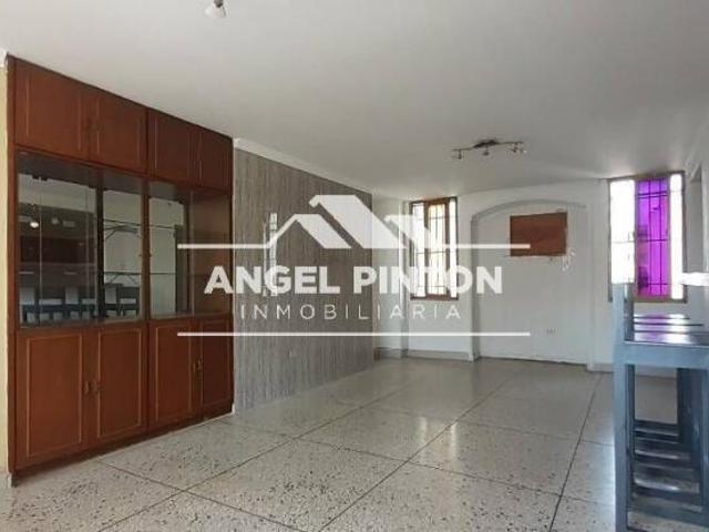 Apartamento en Venta en Maracaibo Zulia 129 m2. 3 hab