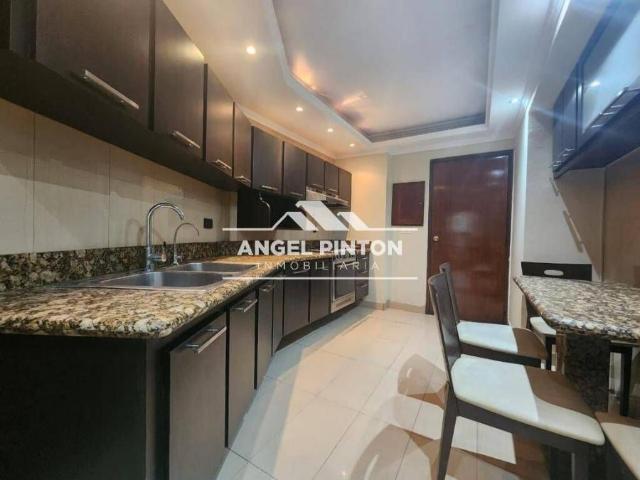 Apartamento en Venta en Maracaibo Zulia 145 m2. 4 hab