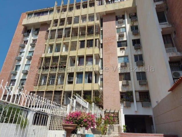 Apartamento en Venta en Maracaibo Zulia 145 m2. 4 hab