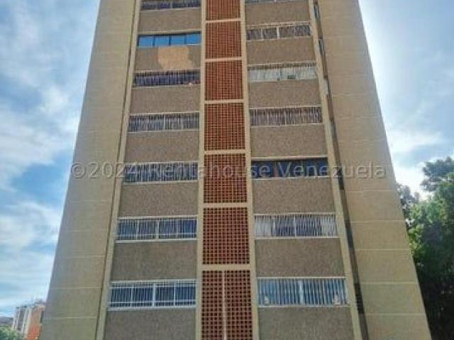 Apartamento en Venta en Maracaibo Zulia 235 m2. 3 hab