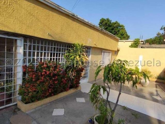 Apartamento en Venta en Maracaibo Zulia 313 m2. 3 hab