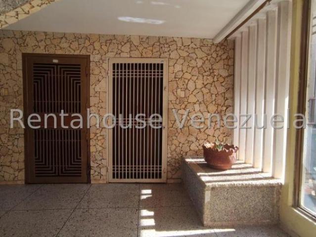 Apartamento en Venta en Maracaibo Zulia 52 m2. 1 hab