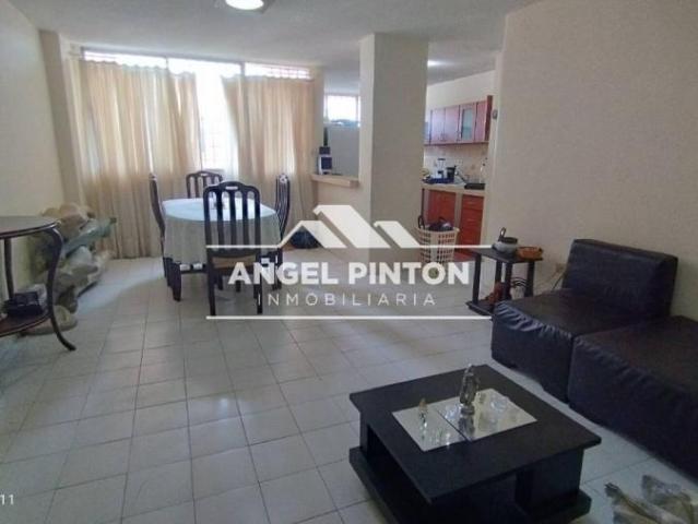 Apartamento en Venta en Maracaibo Zulia 74 m2. 3 hab