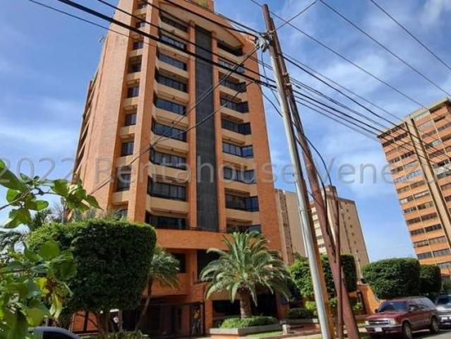 Apartamento en Venta en Maracaibo Zulia 77 m2. 2 hab