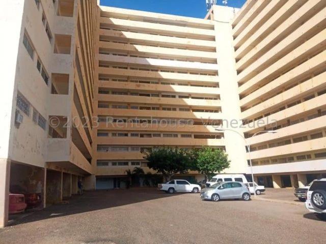 Apartamento en Venta en Maracaibo Zulia 87 m2. 3 hab