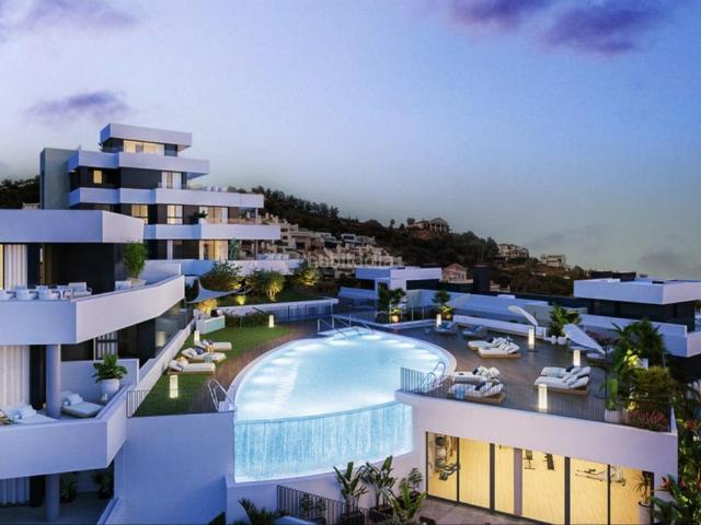 Apartamento en venta en Marbella, Alto de los Monteros. Apartamentos.