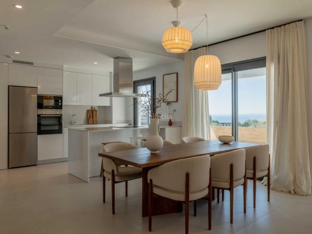 Apartamento en venta en Marbella, Alto de los Monteros. Nuevos apartamentos que han sido diseñados como un concepto de residencial boutique pero con alma de resort. Un lugar donde los. Apartamentos.