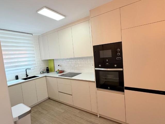 Apartamento en venta en Marbella, Casco Antiguo. Ático Duplex Exclusivo en La Reserva de Marbella Lujo, Seguridad y Bienestar. Apartamentos.