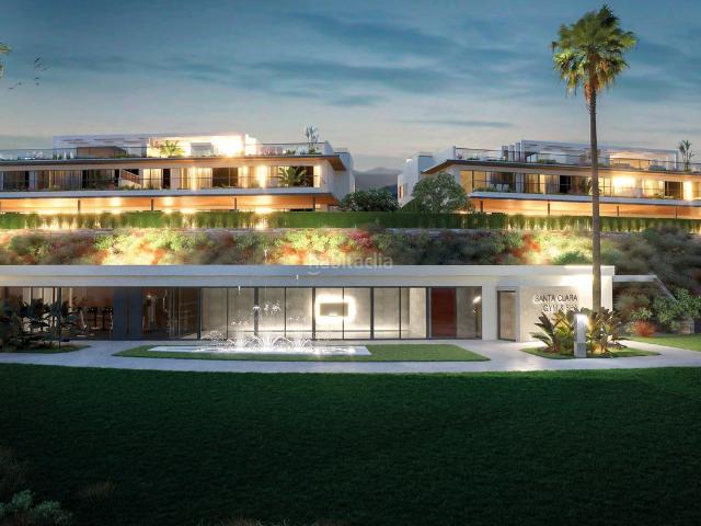 Apartamento en venta en Marbella, Casco Antiguo. La mejor vida frente al golf en Marbella vistas al mar, amplias terrazas y lujo sin esfuerzo. Apartamentos.