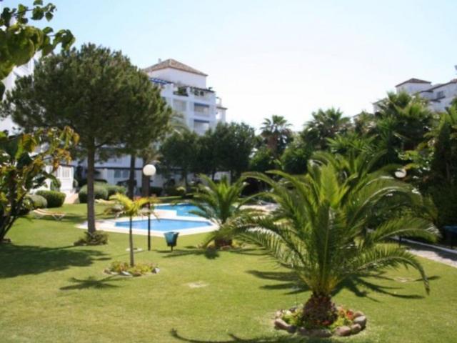 Apartamento en venta en Marbella con 2 dormitorios y 2 baños. 100m² Marbella