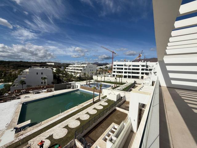 Apartamento en venta en Estepona, Guadalobón. Lujo y Exclusividad en el Corazón de Estepona. Apartamentos.