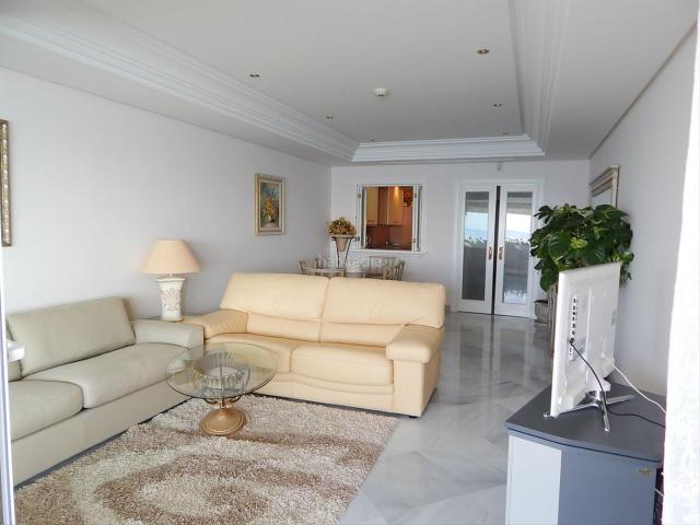 Apartamento en venta en Marbella, La Carolina Guadalpín. Viva el Sueño Mediterráneo en Primera Línea de Playa: Apartamento de 2 Dormitorios en Marbella. Apartamentos.