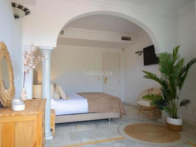 Apartamento en venta en Marbella, Los Naranjos. Apartamento de lujo en Nueva Andalucía Magna Marbella Golf. Apartamentos.