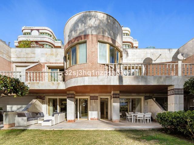Apartamento en venta en Marbella Málaga