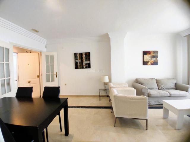 Apartamento en venta en Marbella, Playa Bajadilla Puertos. Apartamentos.