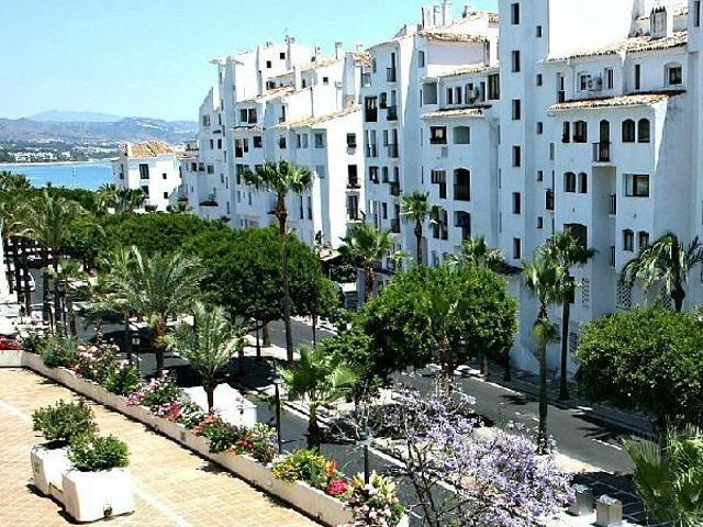 Apartamento en venta en Marbella, Puerto Banus