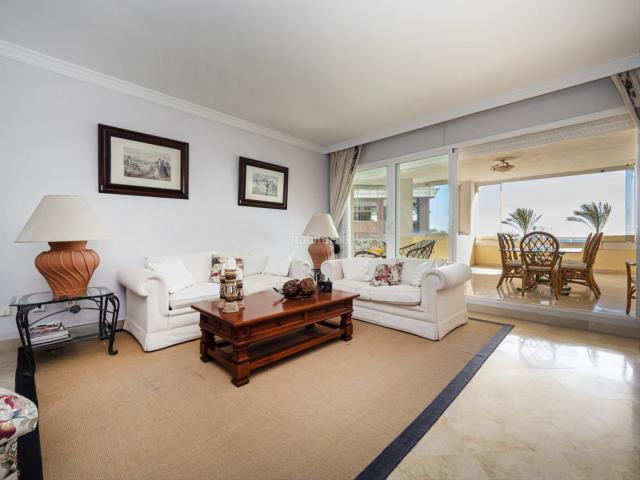 Apartamento en venta en Marbella, Puerto Banús. Apartamento en Marbella Puerto Banus, Marbella. Apartamentos.