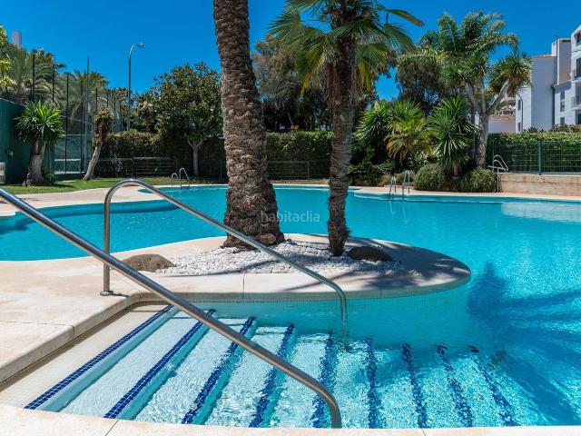 Apartamento en venta en Marbella, Puerto Banús. Apartamento planta media en venta en Puerto Banús, Marbella. Apartamentos.