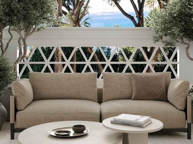 Apartamento en venta en Marbella, Puerto Banús. Apartamento con vistas al mar en Playas del Duque, Puerto Banús, en venta. Apartamentos.
