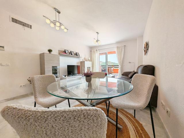 Apartamento en venta en Marbella, Reserva de Marbella. Apartamento en Planta Media de 2 dormitorios en Reserva de Marbella. Apartamentos.