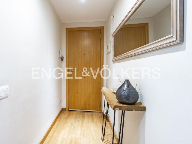 Apartamento en venta en Masnou El, Masnou Alt. Luminosa planta baja con terraza privada de 70m2 y parking en El Masnou. Apartamentos Masnou.