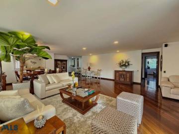 Apartamento En Venta En Medellin En El Tesoro V323546