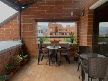 Apartamento En Venta En Medellin En El Poblado V352855