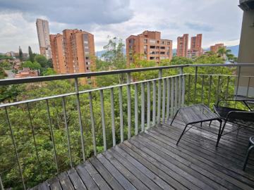 Apartamento En Venta En Medellin En El Poblado V378557