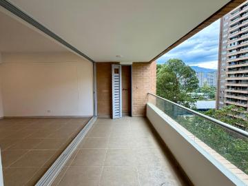Apartamento En Venta En Medellin En El Poblado V387063